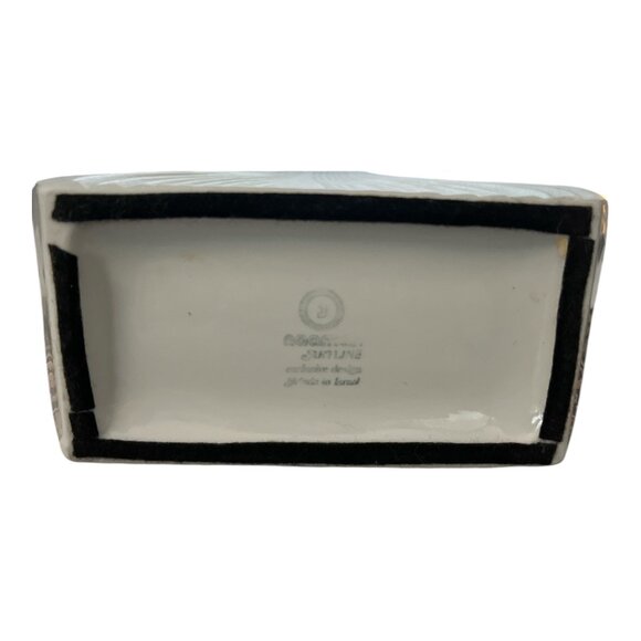 Naaman Israel Modern White Ceramic Vase – AK7 Line – Textured Matte with Glossy - Picture 4 of 6